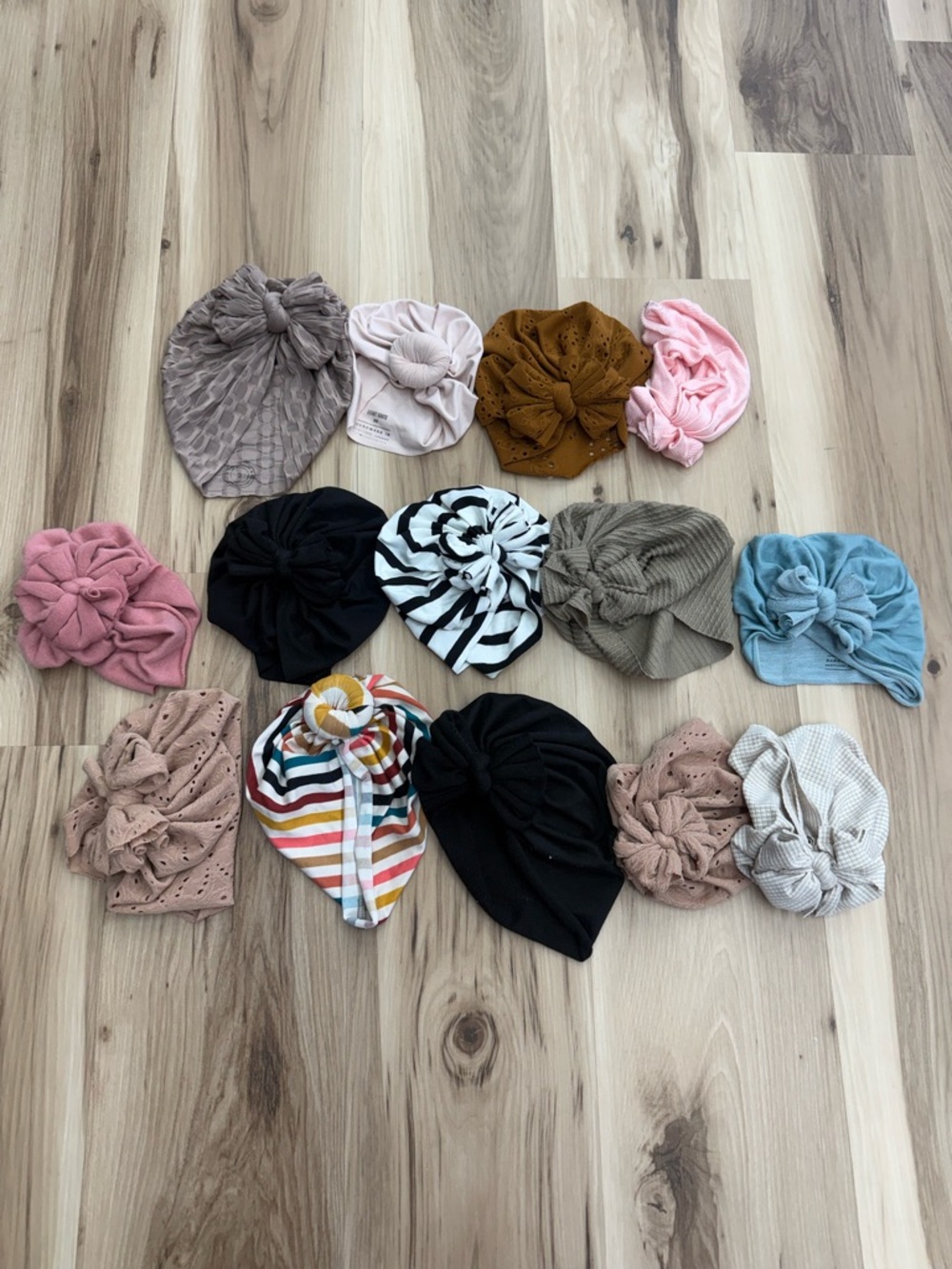 Bunny Knots Baby Hat lot W1